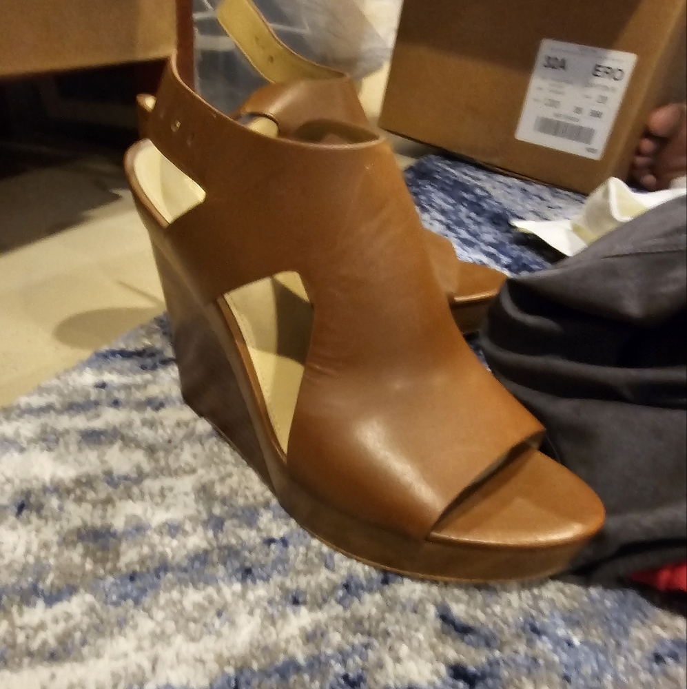 Michael kors wedge heel - Picture 3 of 3